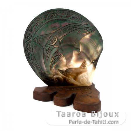 Ncar de Tahit Grabado sobre una base de Madera (Tou)